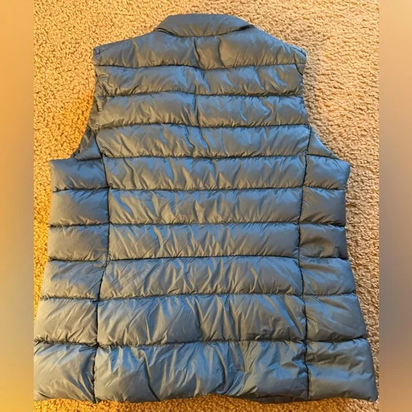 Uniqlo Ultra Light Down Vest - Picture 4 of 5